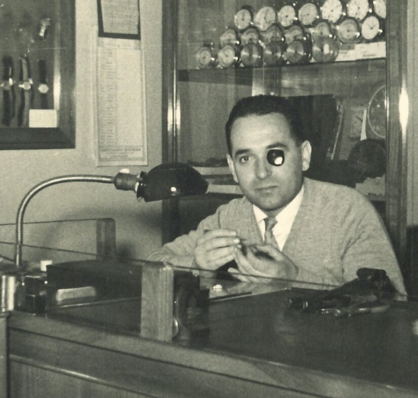 Egidio Gibertini al banco di lavoro, 1937