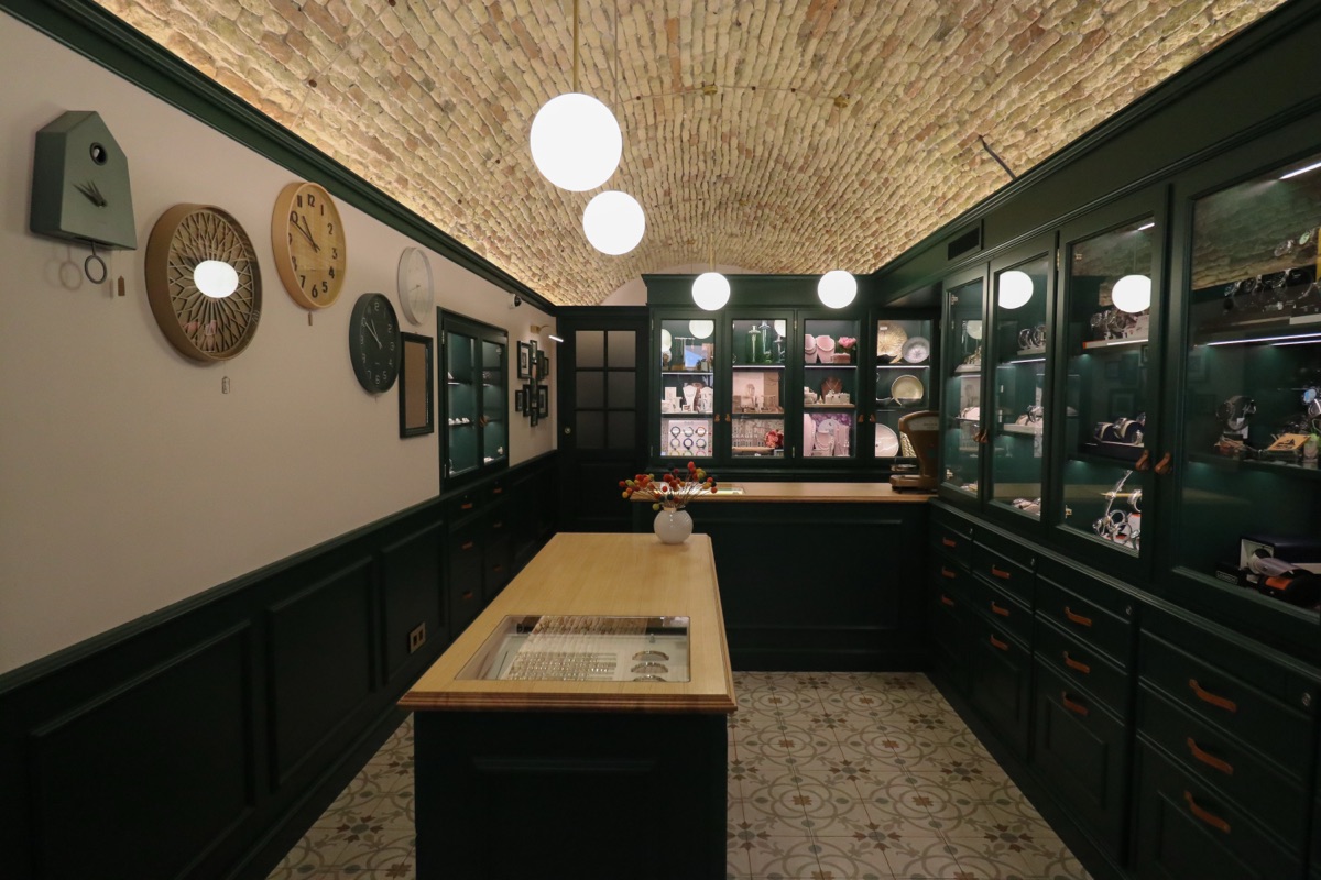 Gioielleria Egidio Gibertini — interni del negozio 7