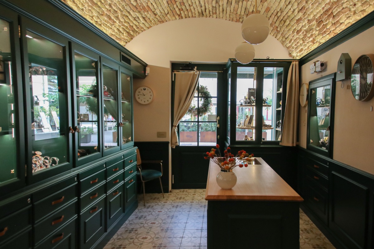 Gioielleria Egidio Gibertini — interni del negozio 3