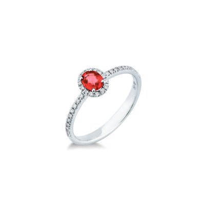 Anello con rubino ovale e contorno di brillanti