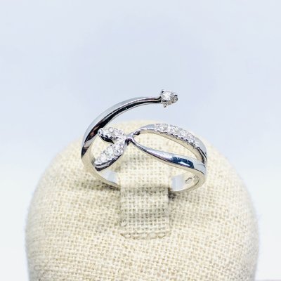 Anello fantasia con brillanti