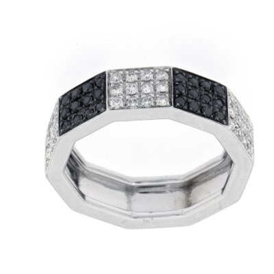 Anello decagonale con brillanti bianchi e neri