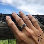 Anello decagonale con brillanti bianchi e neri - Foto 3